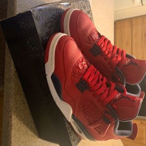 Jordan 4 retro F.I.B.A size 9.5 OG box